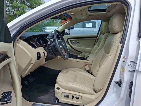 Used 2019 Ford Taurus Limited image 12