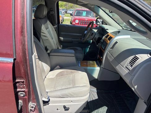 Used 2008 Chrysler Aspen Limited image 17