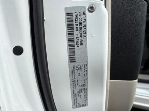 Used 2024 Chrysler Pacifica Touring-L FWD image 33