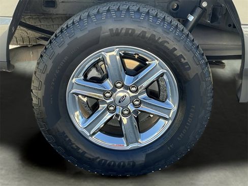 Certified 2025 Ford F150 Lariat w/ FX4 Off-Road Package image 18