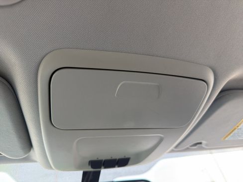 Used 2009 Chevrolet Impala LTZ FWD image 19