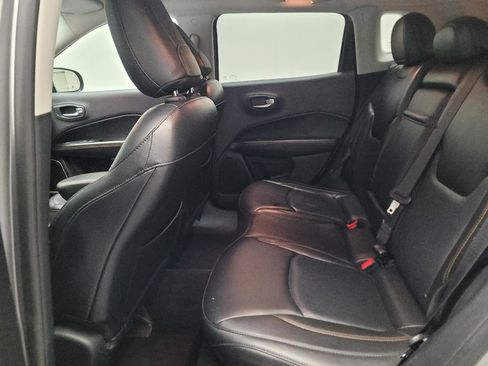 Used 2018 Jeep Compass Limited w/ Navigation Group AWD/4WD image 18