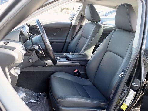 Used 2020 Lexus IS 300 AWD w/ Premium Package image 26