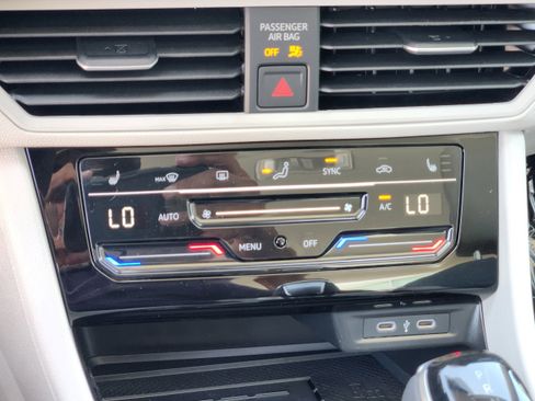 New 2025 Volkswagen Jetta SE image 26