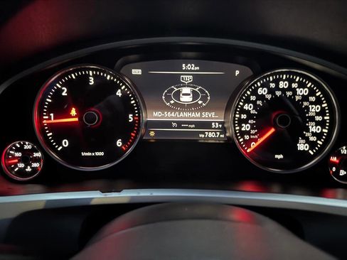 Used 2014 Volkswagen Touareg TDI image 22