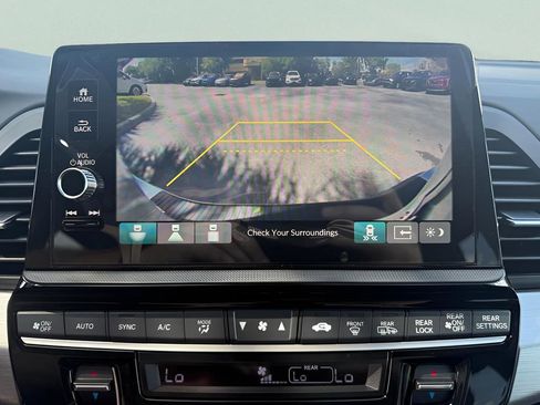 New 2026 Honda Odyssey Touring image 24