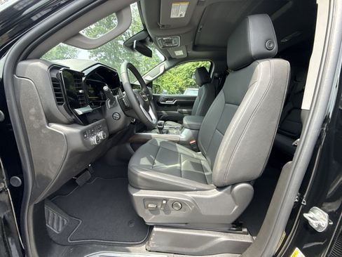 New 2026 GMC Sierra 1500 SLT w/ SLT Premium Package AWD/4WD image 13