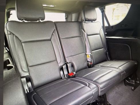 Used 2023 GMC Yukon XL Denali w/ Denali Reserve Package image 12