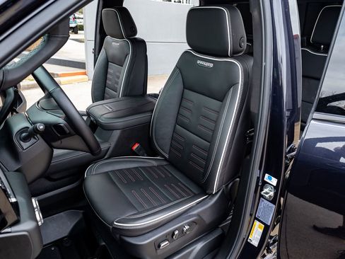 Used 2026 GMC Sierra 2500 AT4X image 30