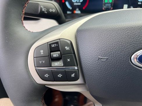 New 2026 Ford Explorer Active image 16