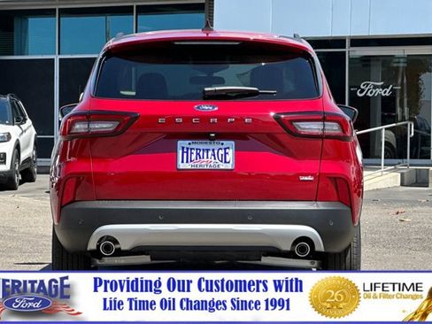 New 2025 Ford Escape SE image 5