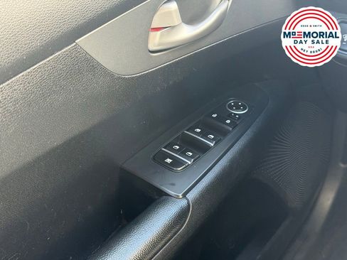 Used 2019 Kia Forte LXS FWD image 7