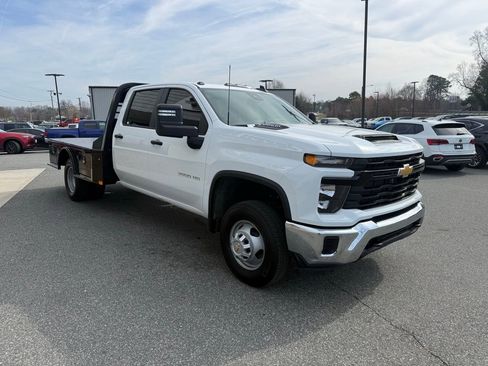 Used 2025 Chevrolet Silverado 3500 W/T w/ WT Convenience Package image 9