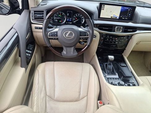 Used 2018 Lexus LX 570 4WD image 14