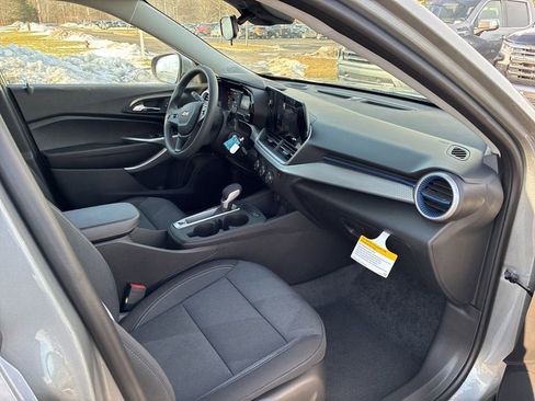 New 2026 Chevrolet Trax LS w/ LS Convenience Package image 30