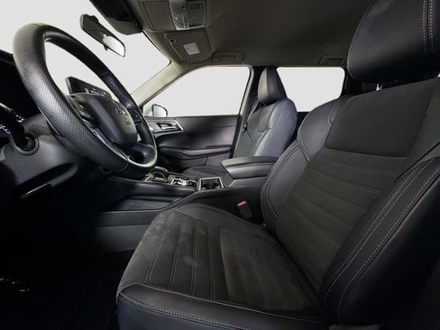 Used 2024 Mitsubishi Outlander SE FWD image 22