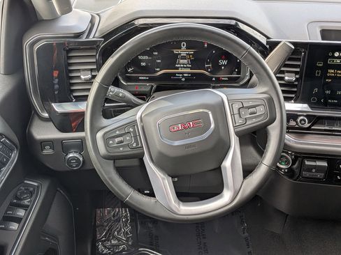 Used 2025 GMC Sierra 1500 SLT image 20