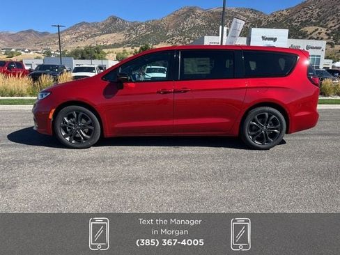 New 2026 Chrysler Pacifica Select image 7