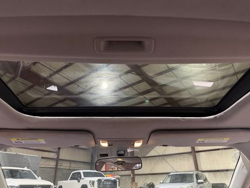 Used 2017 Acura ILX FWD image 31