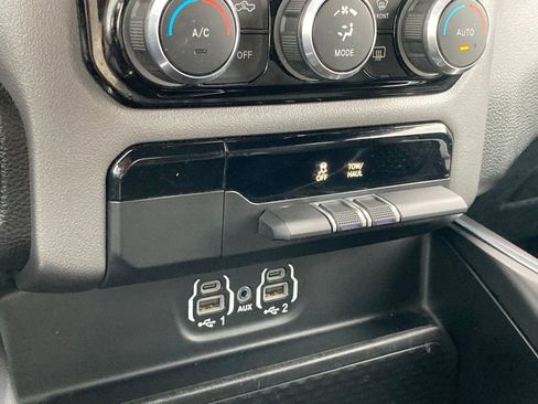 Used 2024 RAM 1500 Laramie RWD image 25