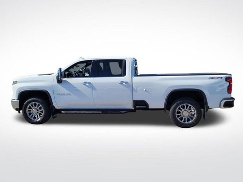 Used 2025 Chevrolet Silverado 2500 LTZ w/ LTZ Premium Package image 6