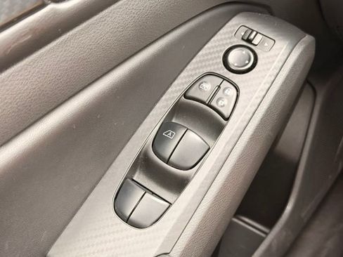 Used 2024 Nissan Altima 2.5 SV FWD image 24