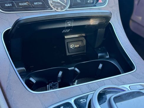 Used 2018 Mercedes-Benz E 300 image 11