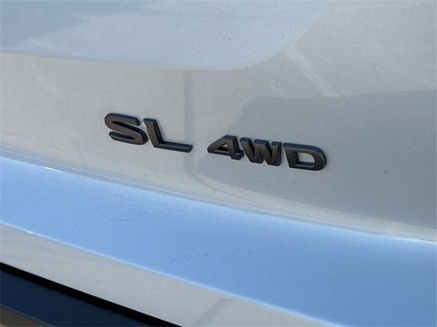 New 2026 Nissan Pathfinder SL image 10