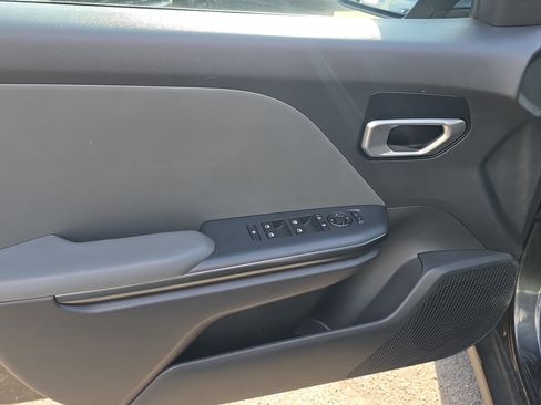 Certified 2025 Kia K4 LX image 19