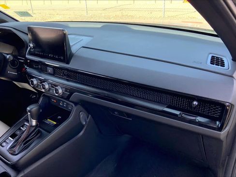 Used 2024 Honda CR-V Sport Touring image 16