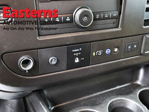 Used 2021 Chevrolet Express 3500 w/ Driver Convenience Package RWD image 20