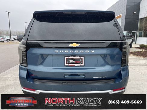 Used 2025 Chevrolet Suburban Premier image 19
