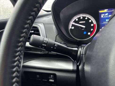 Used 2023 Subaru Forester Premium image 31