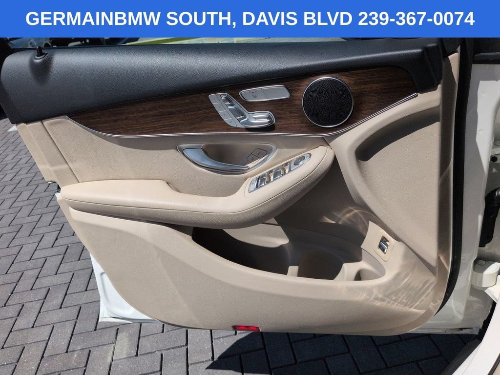 Used 2022 Mercedes-Benz GLC 300 image 28