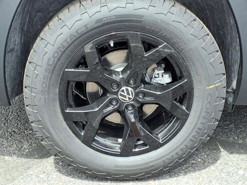 New 2026 Volkswagen Atlas Peak Edition AWD/4WD image 8