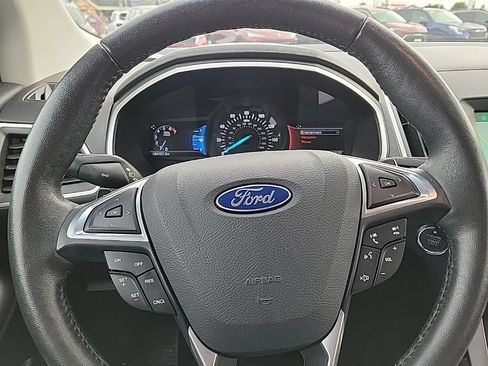 Used 2017 Ford Edge SEL w/ Equipment Group 201A AWD/4WD image 16