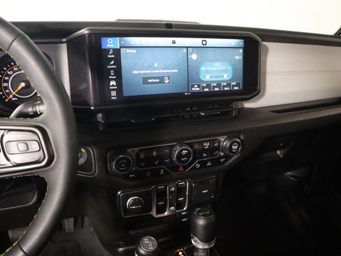 Used 2024 Jeep Wrangler Sport S image 5