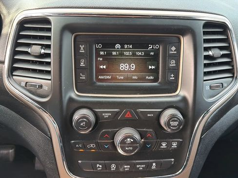 Used 2016 Jeep Grand Cherokee Laredo w/ Quick Order Package 23E AWD/4WD image 17