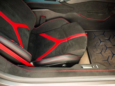 Used 2019 Lamborghini Aventador SVJ AWD/4WD image 41