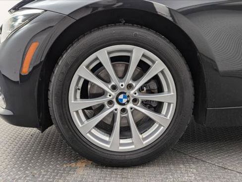 Used 2018 BMW 320i Sedan image 30
