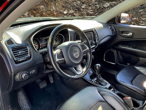 Used 2018 Jeep Compass Altitude image 11