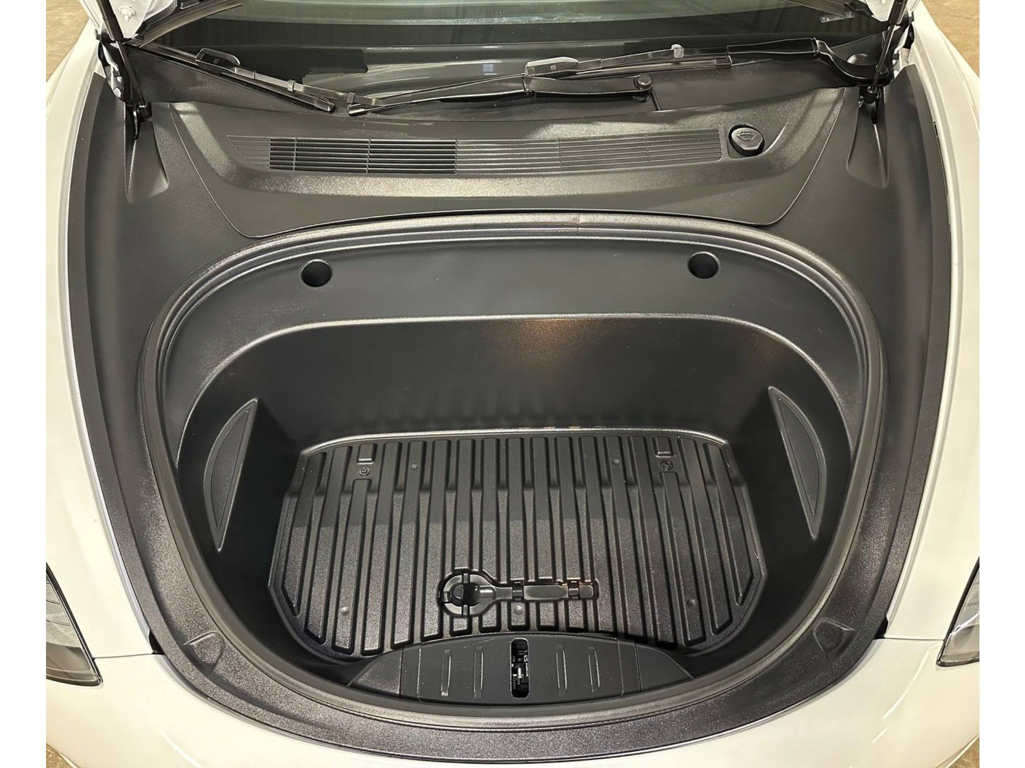 Used 2023 Tesla Model 3 Standard Range RWD image 4