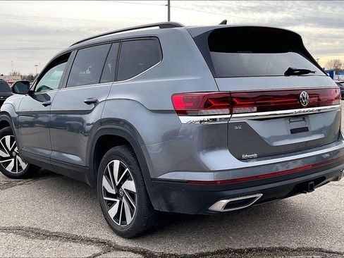 Used 2024 Volkswagen Atlas SE image 3
