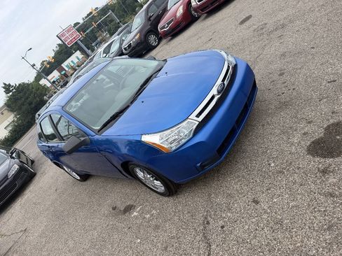 Used 2010 Ford Focus SE FWD image 5