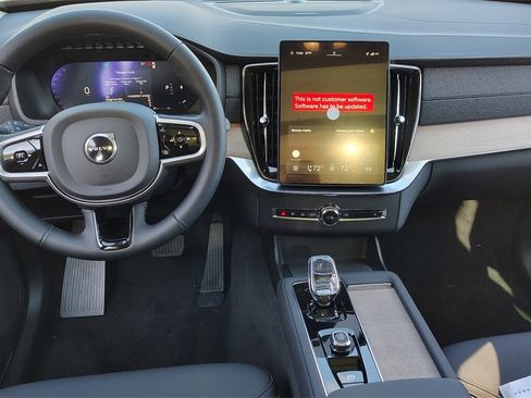 New 2026 Volvo XC90 B6 Plus image 12