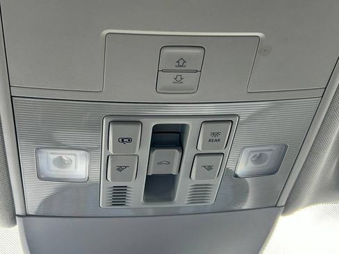 Certified 2023 Volkswagen Taos SEL AWD/4WD image 44