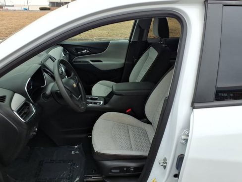 Used 2022 Chevrolet Equinox LS w/ LS Convenience Package image 25