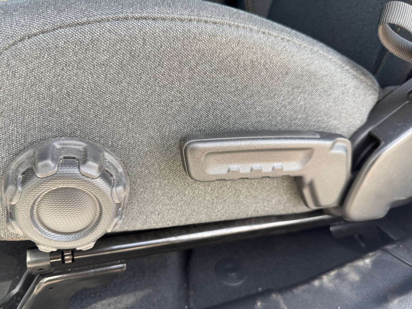 Used 2025 Jeep Gladiator Sport AWD/4WD image 15