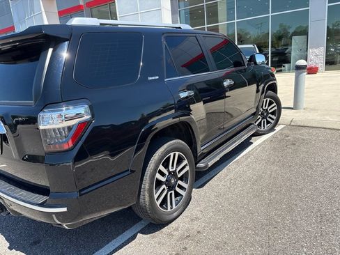 Used 2023 Toyota 4Runner Limited AWD/4WD image 3