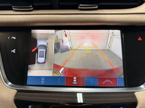 Used 2018 Cadillac XT5 Platinum w/ Driver Assist Package image 20